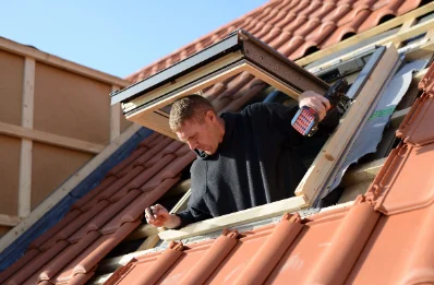 Pose de fenêtres de toit Velux à Xambes
